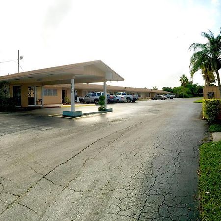 Coral Roc Motel フロリダシティ エクステリア 写真